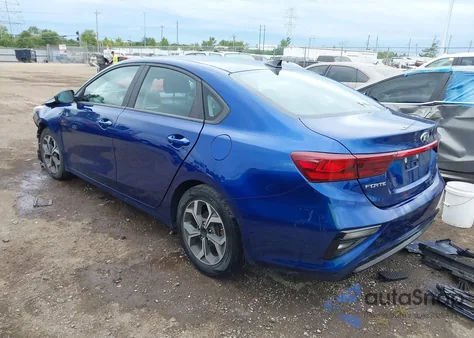 2020 Kia Forte Lxs z USA, uszkodzony, nr VIN 3KPF24AD7LE211642